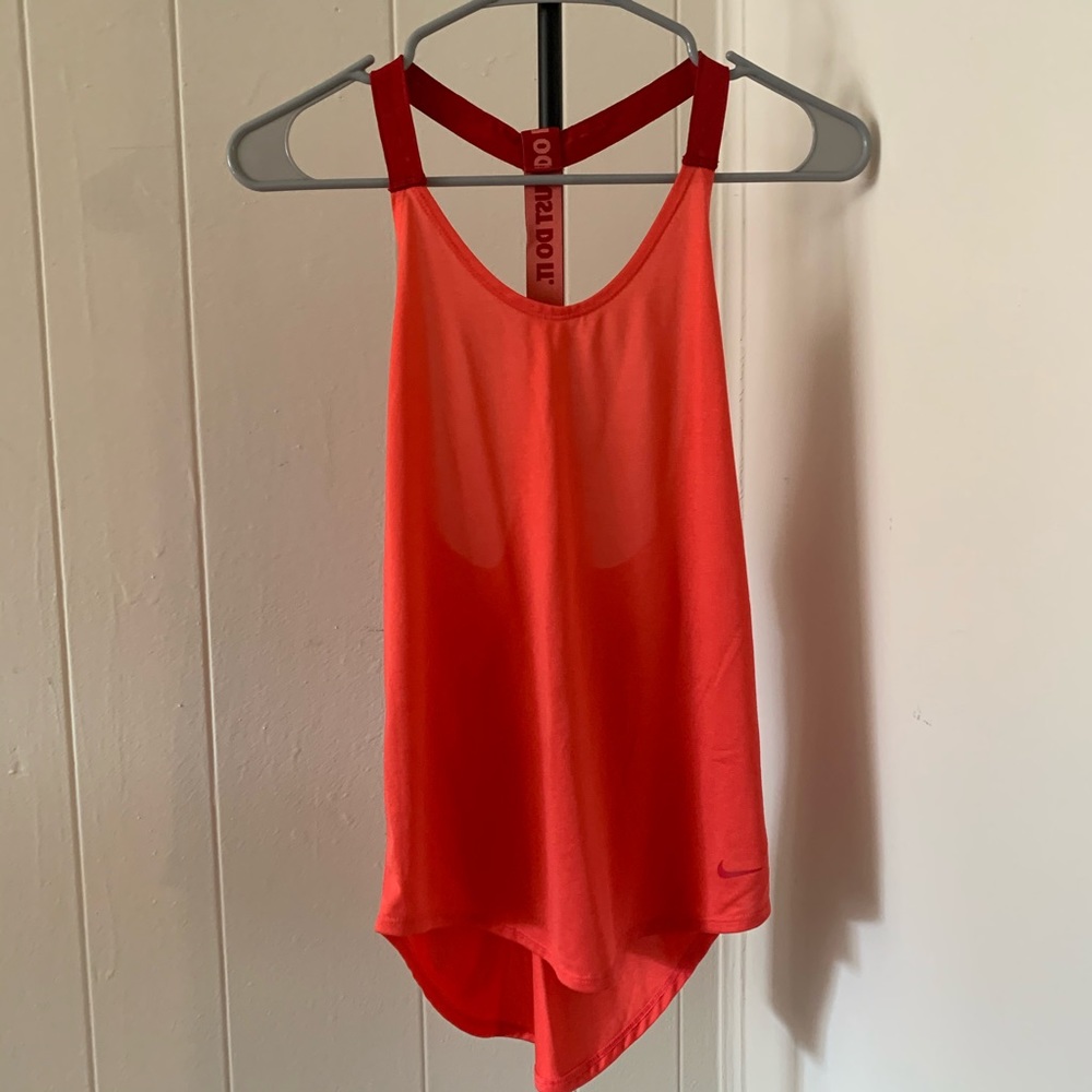 4 nike tops xs-s